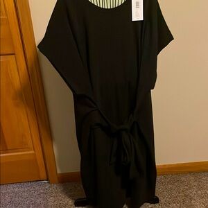 Black cap sleeve dress